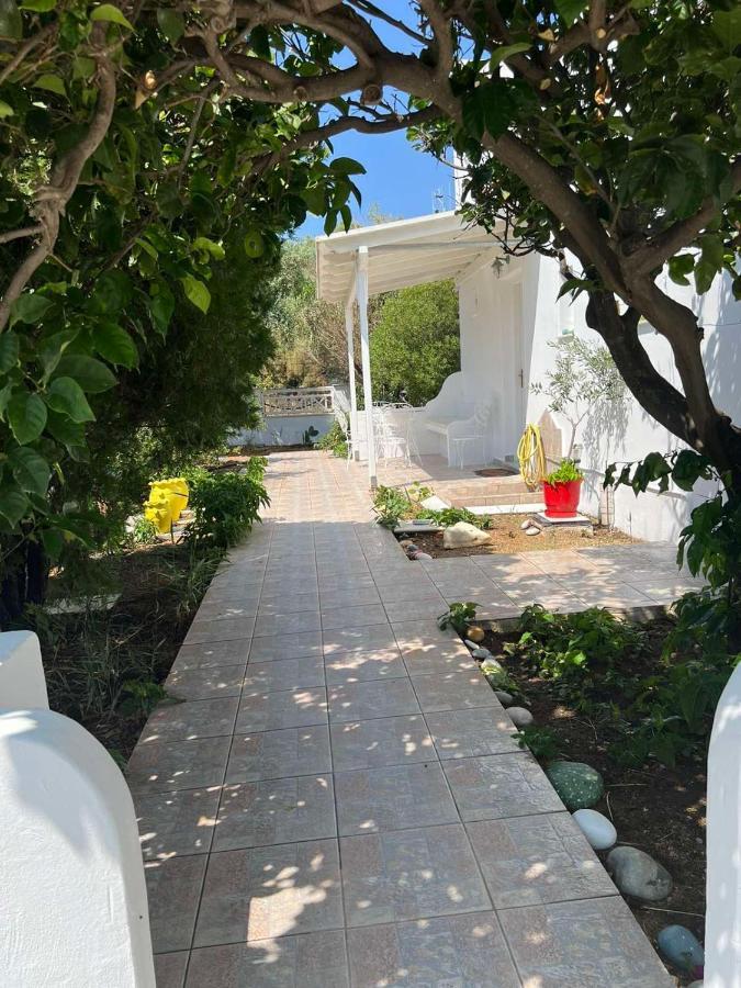Villa Peaceful House à Naxos City Extérieur photo
