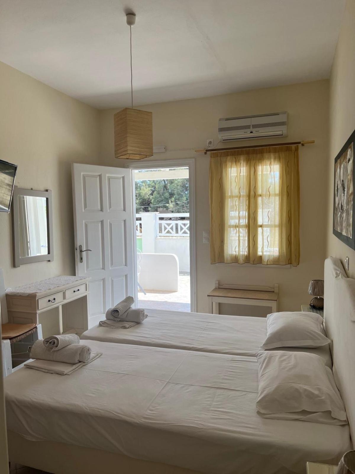 Villa Peaceful House à Naxos City Extérieur photo